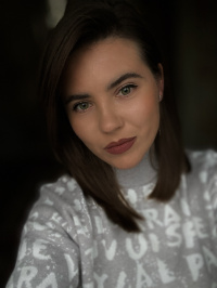 Яна Артемьева